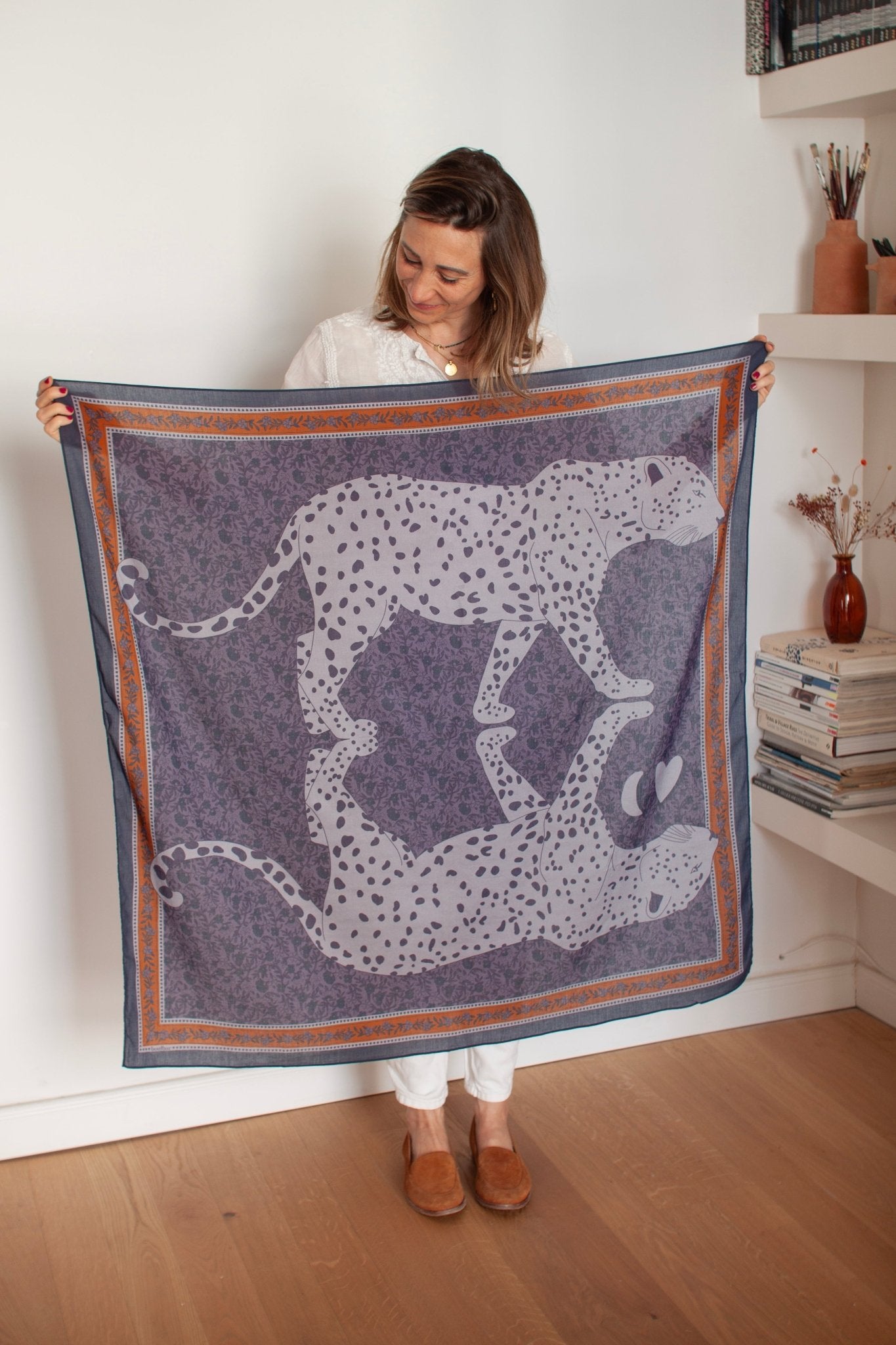 Grand foulard coton - Léopards Keya bleu - boulbar.fr