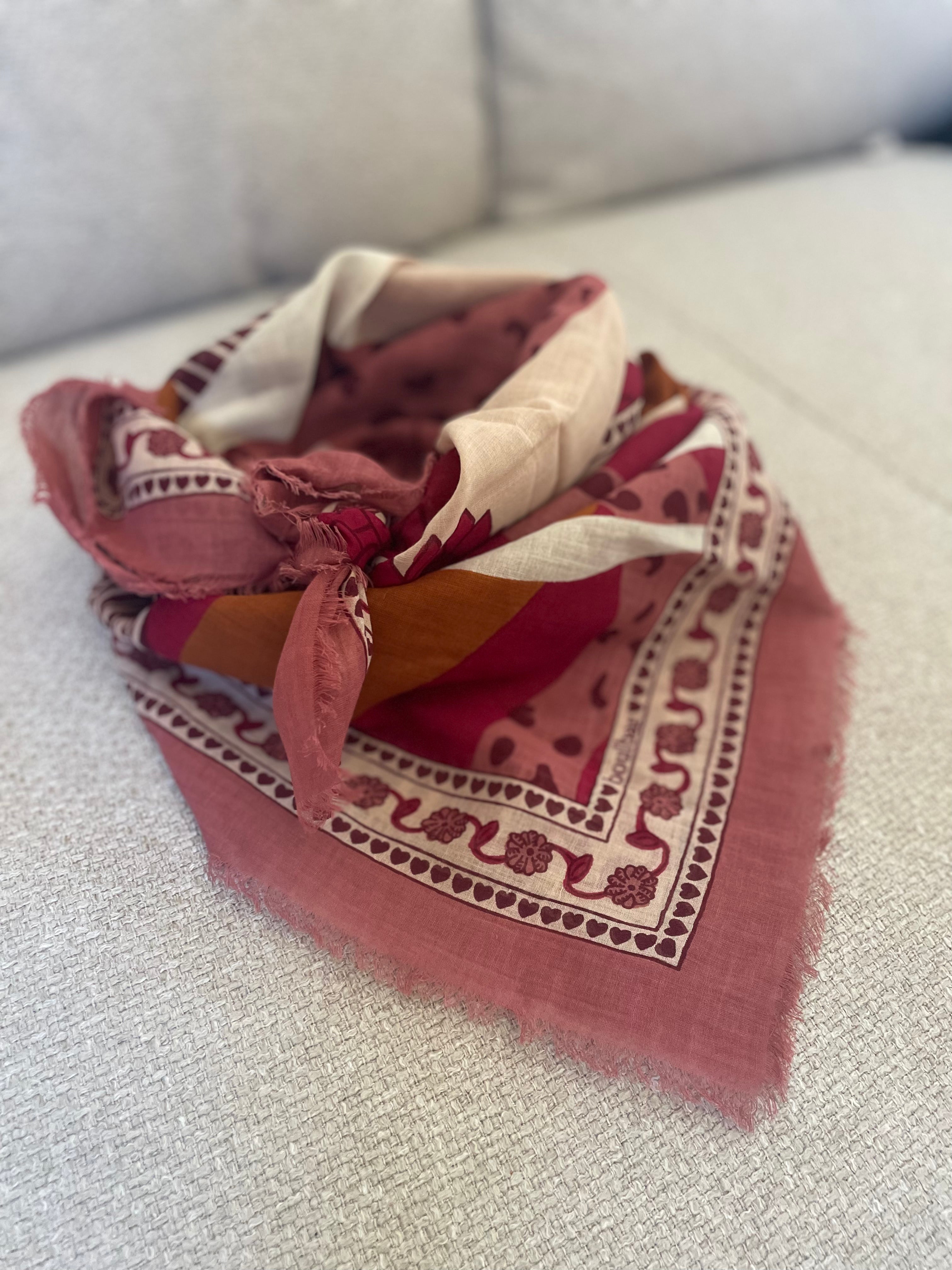 Grand foulard voile de coton - Léopards magenta