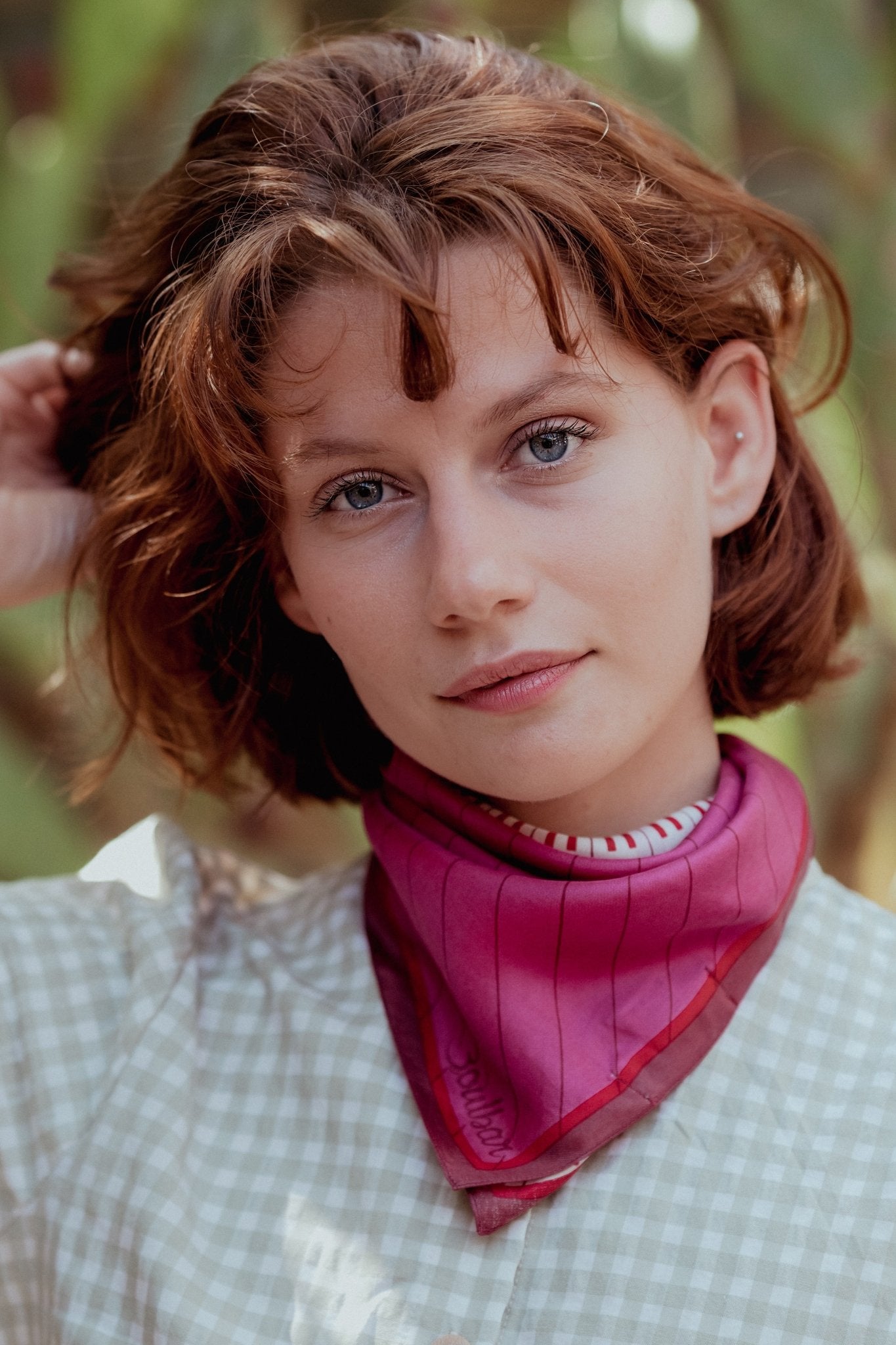 Carre en soie fuchsia - Tracé - boulbar.fr