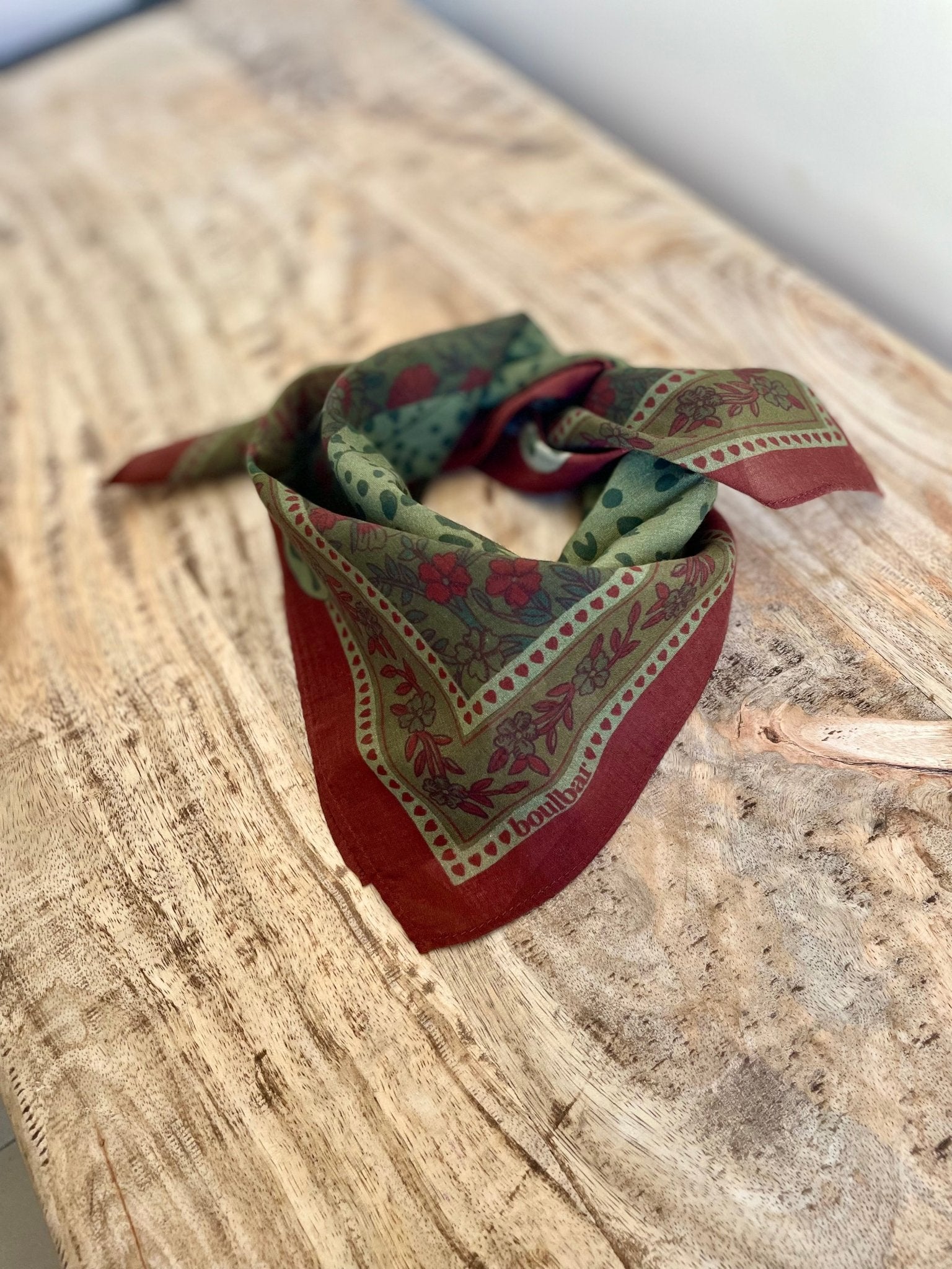 Petit foulard coton leopards keya kaki - boulbar.fr