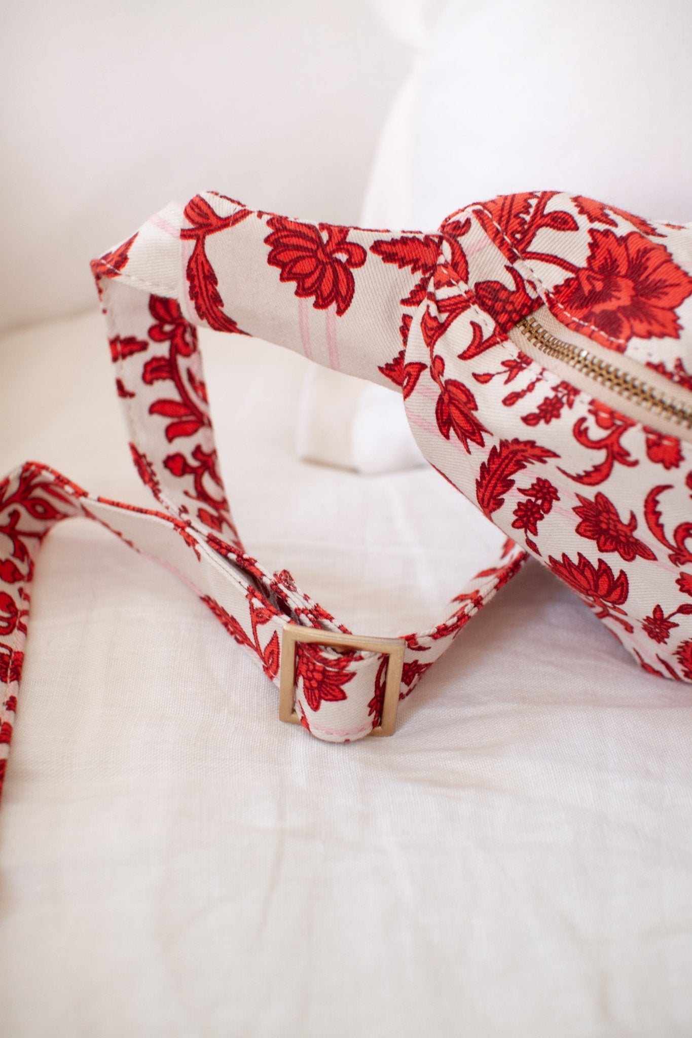 Sac banane rouge Sari - boulbar.fr